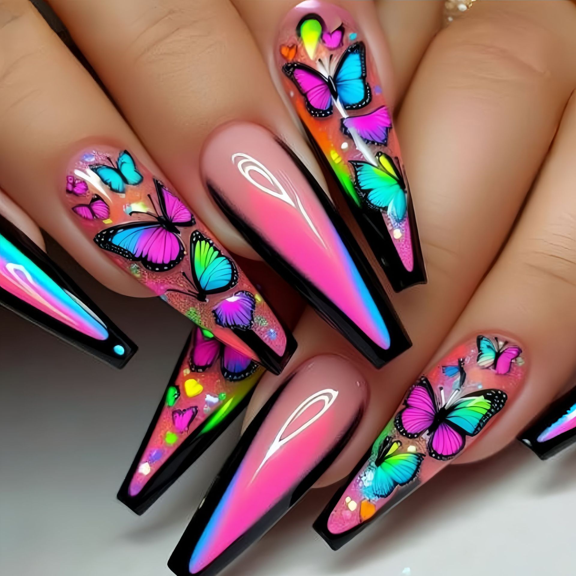 Nail Art Wedding - 女性用ショートミディアムロングつけ爪 グラデーションパープル ピンク レッド 花 蝶々