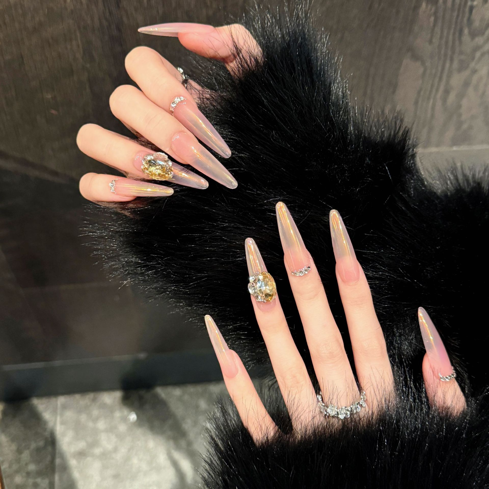 手作りヌードピンクオーロラグラデーションプレス爪に大きなクリ - Nail Art Wedding のレビューと価格