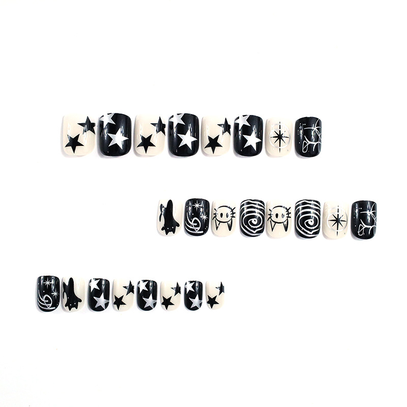 24個入り ネイルアート スイートクール スパイスガールズ  - Nail Art Wedding のレビューと価格