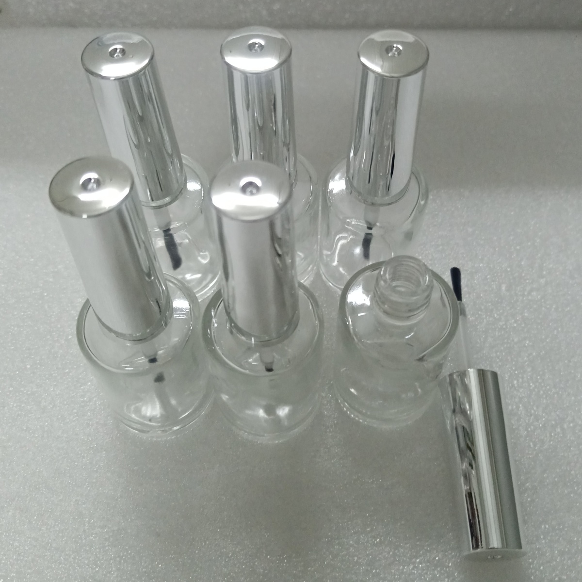 13ml 6個入り 透明ガラス製ネイルポリッシュボトル ブラ - Nail Fan Brush のレビューと価格