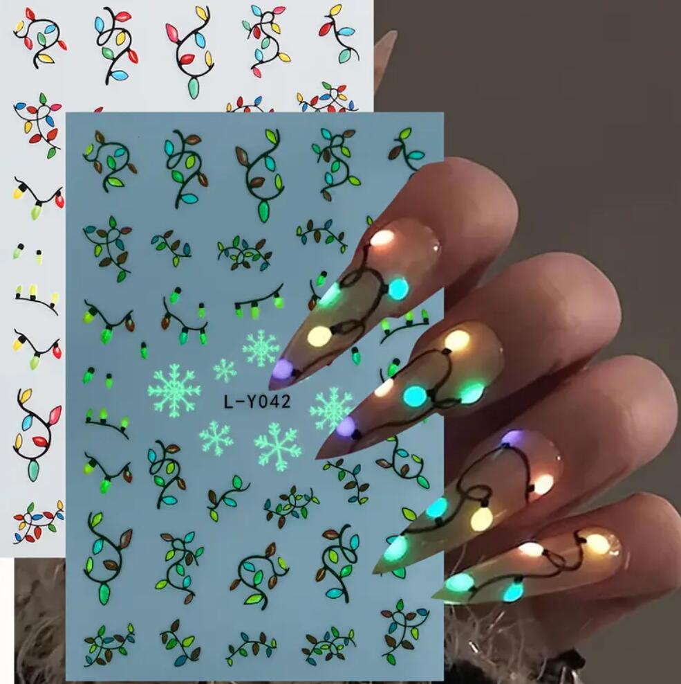 3D 発光電球クリスマスネイルステッカー雪の結晶/サンタクロ - Nail Art Xmas Design のレビューと価格